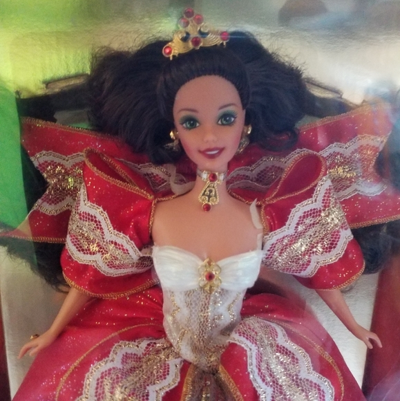 NIB 1997 Happy Holidays Barbie - Picture 6 of 12